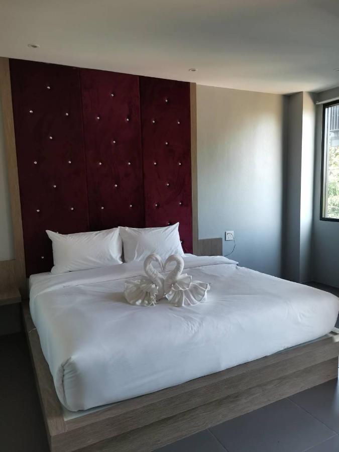 Yamin Seaview Hotel Phuket Exterior photo